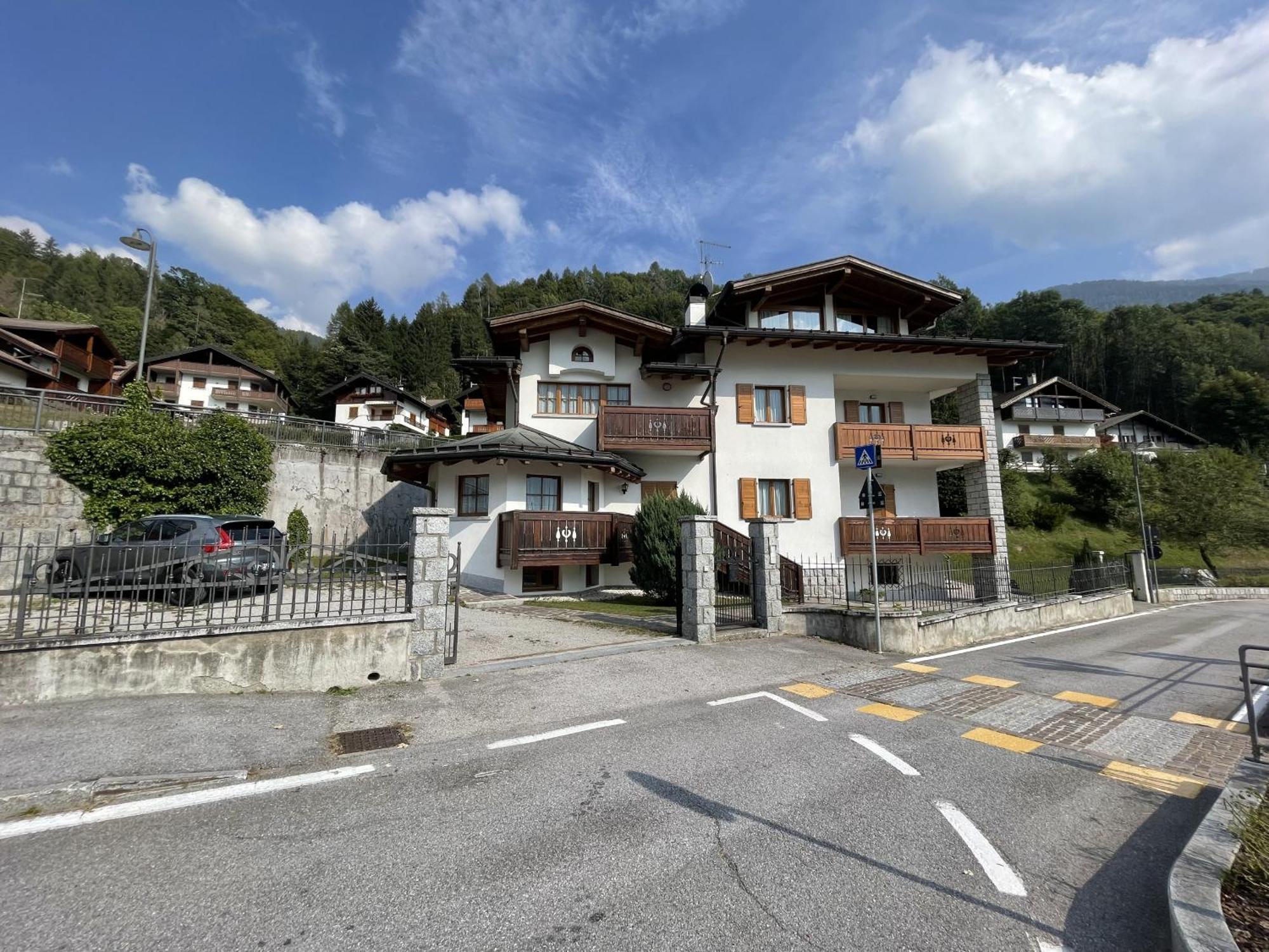 Apartament Casa Adamello Giustino Zewnętrze zdjęcie